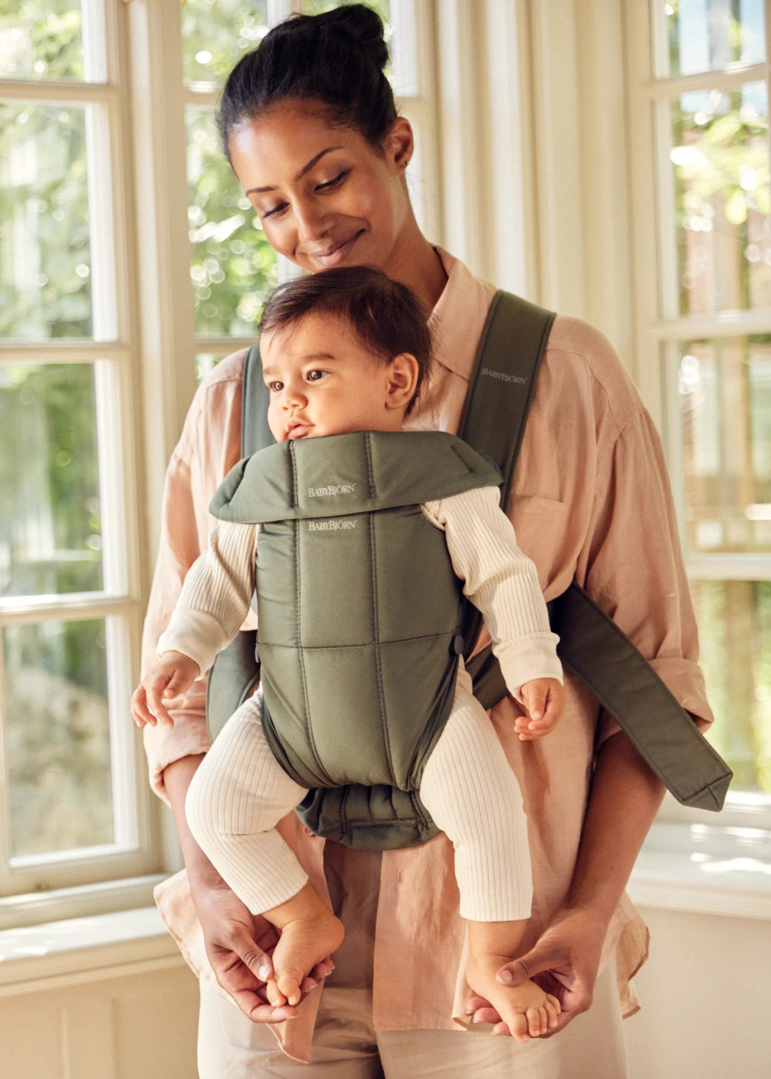 מנשא בייבי ביורן MINI